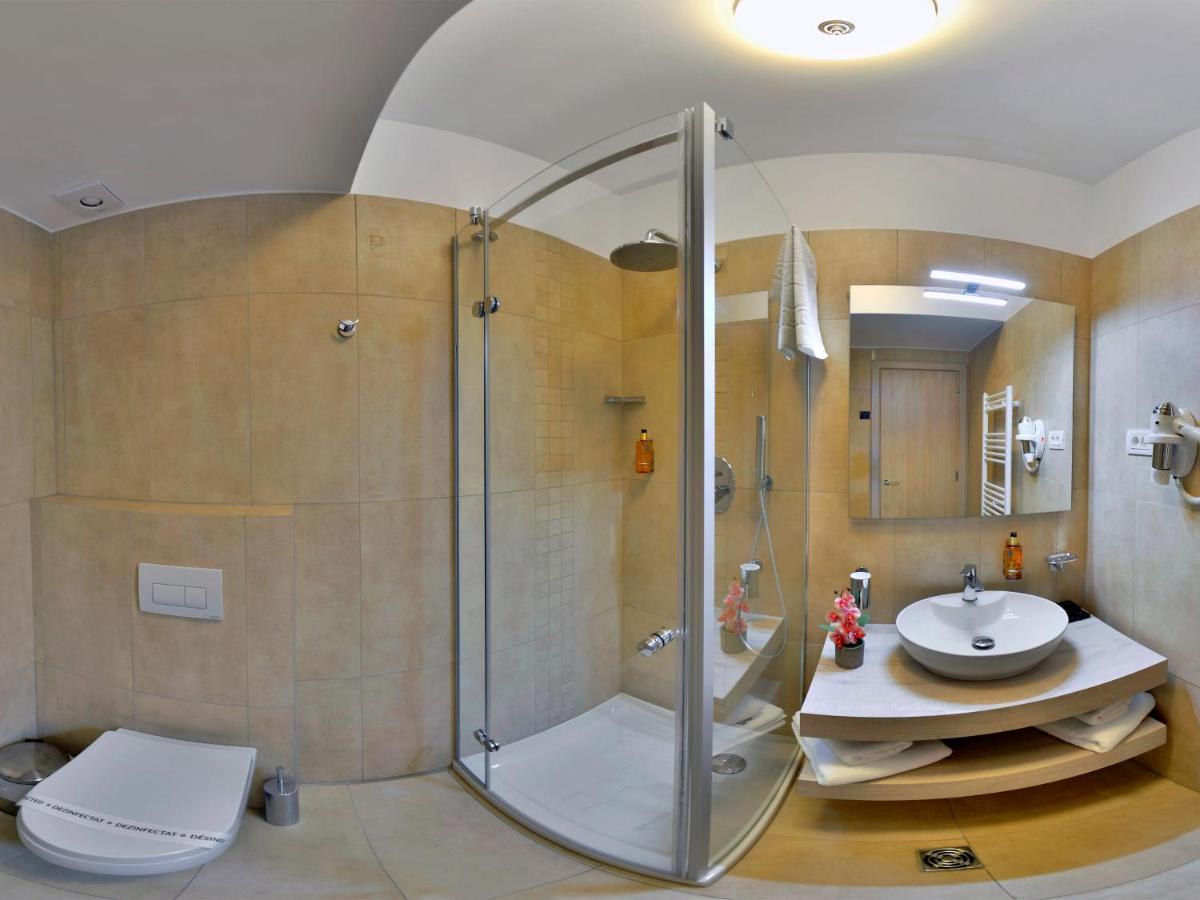 Hotel Condor Tulcea Exterior foto