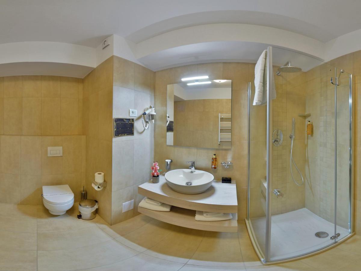 Hotel Condor Tulcea Exterior foto
