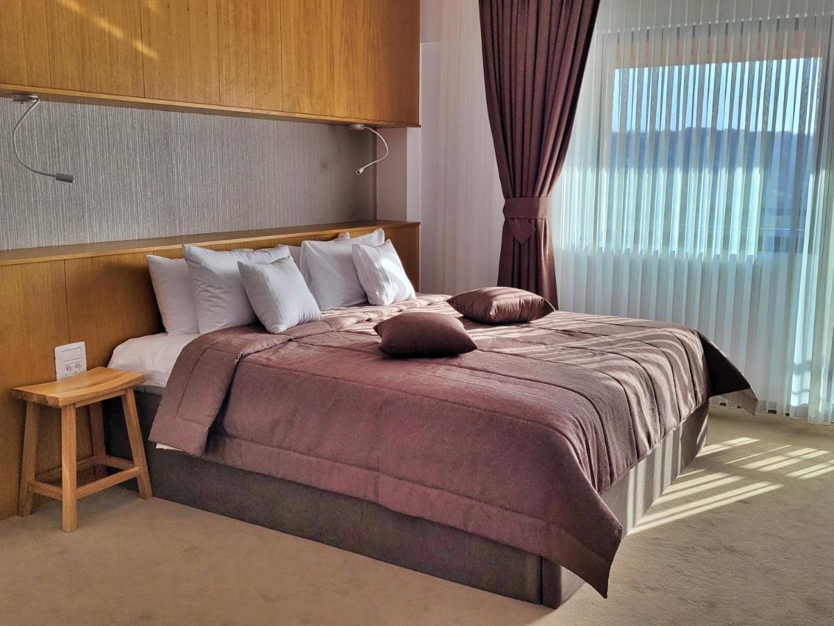Hotel Condor Tulcea Exterior foto
